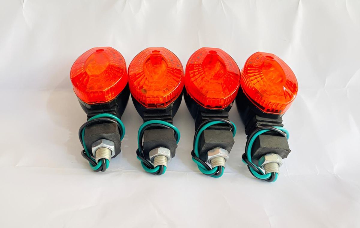 Fancy indicator for Bike Mini size flexible unbreakable yellow color 4 pcs View Gallery - Pakistan