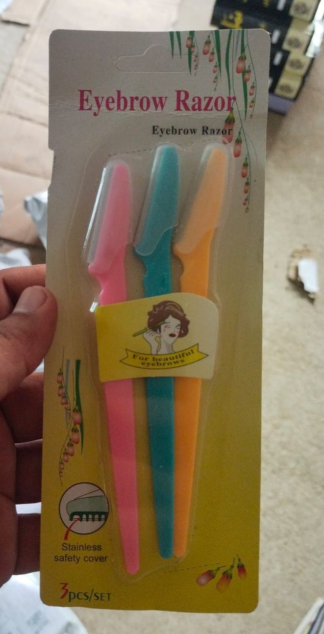 Tinkle Eyebrow Razor, Hair Trimmer Shaver and Tough Up Tool, Facial Razor For Girls View Gallery - Pakistan