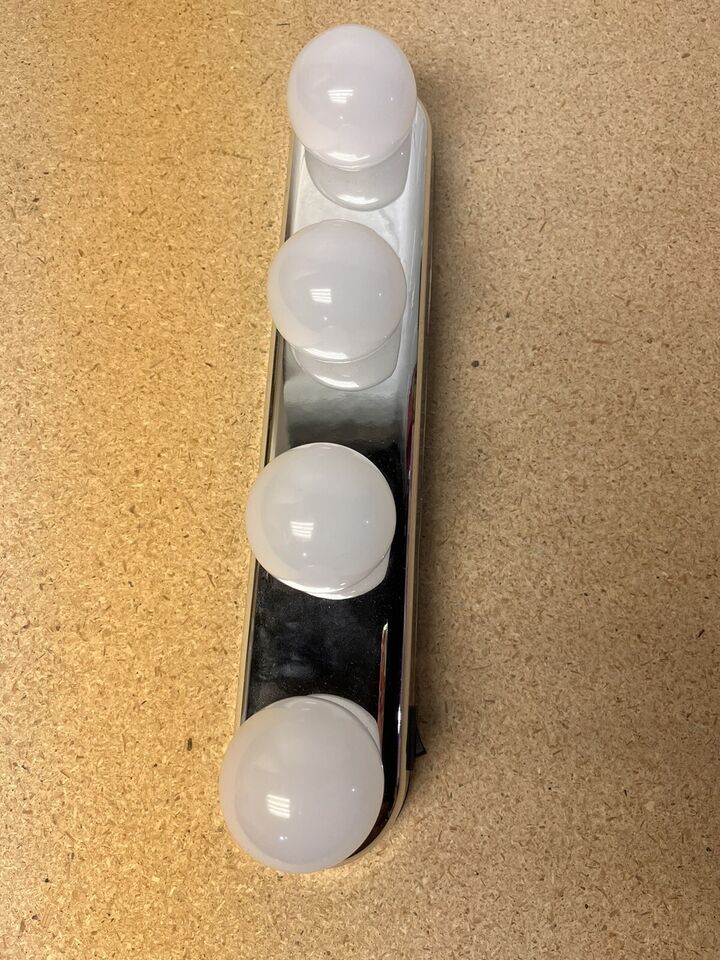 Studio Glow (4 Bulb Vanity Light) View Gallery - Pakistan