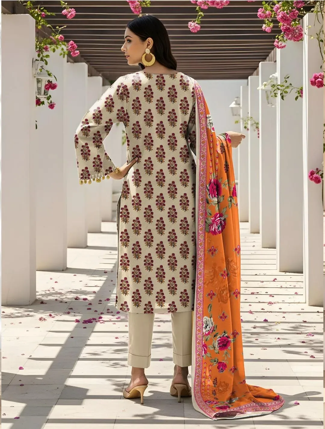 Women's 3 Pcs Printed Lawn Suit White with Dupatta View Gallery - Pakistan