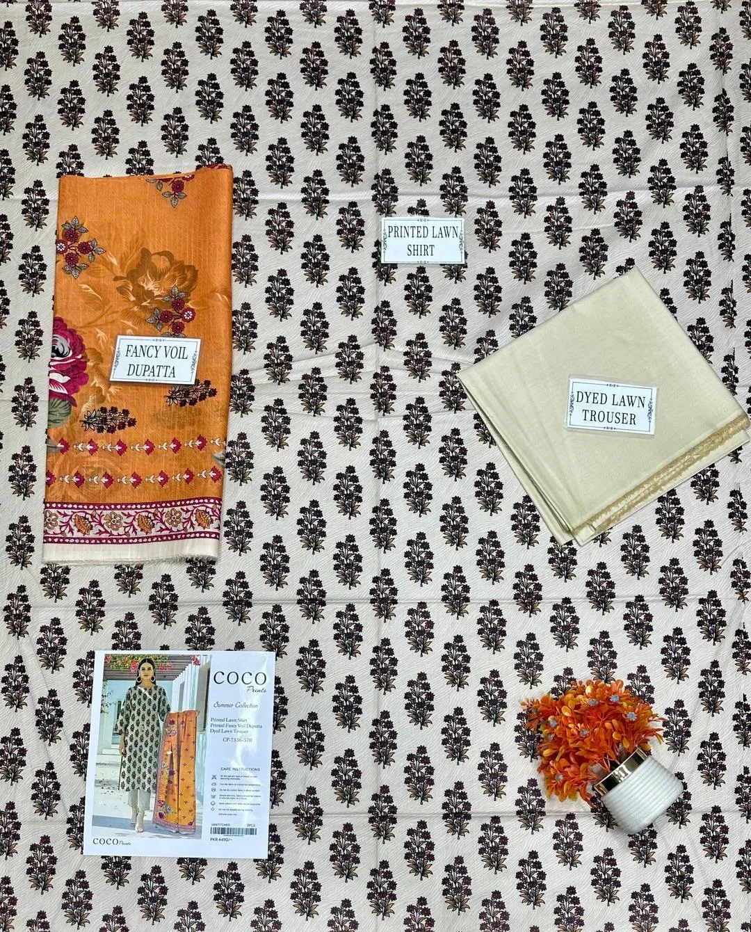 Women's 3 Pcs Printed Lawn Suit White with Dupatta View Gallery - Pakistan