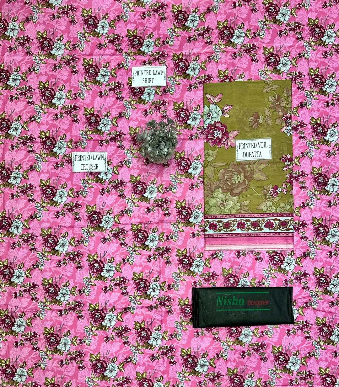 3 Pcs Women's Unstitched Printed Suit View Gallery - Pakistan